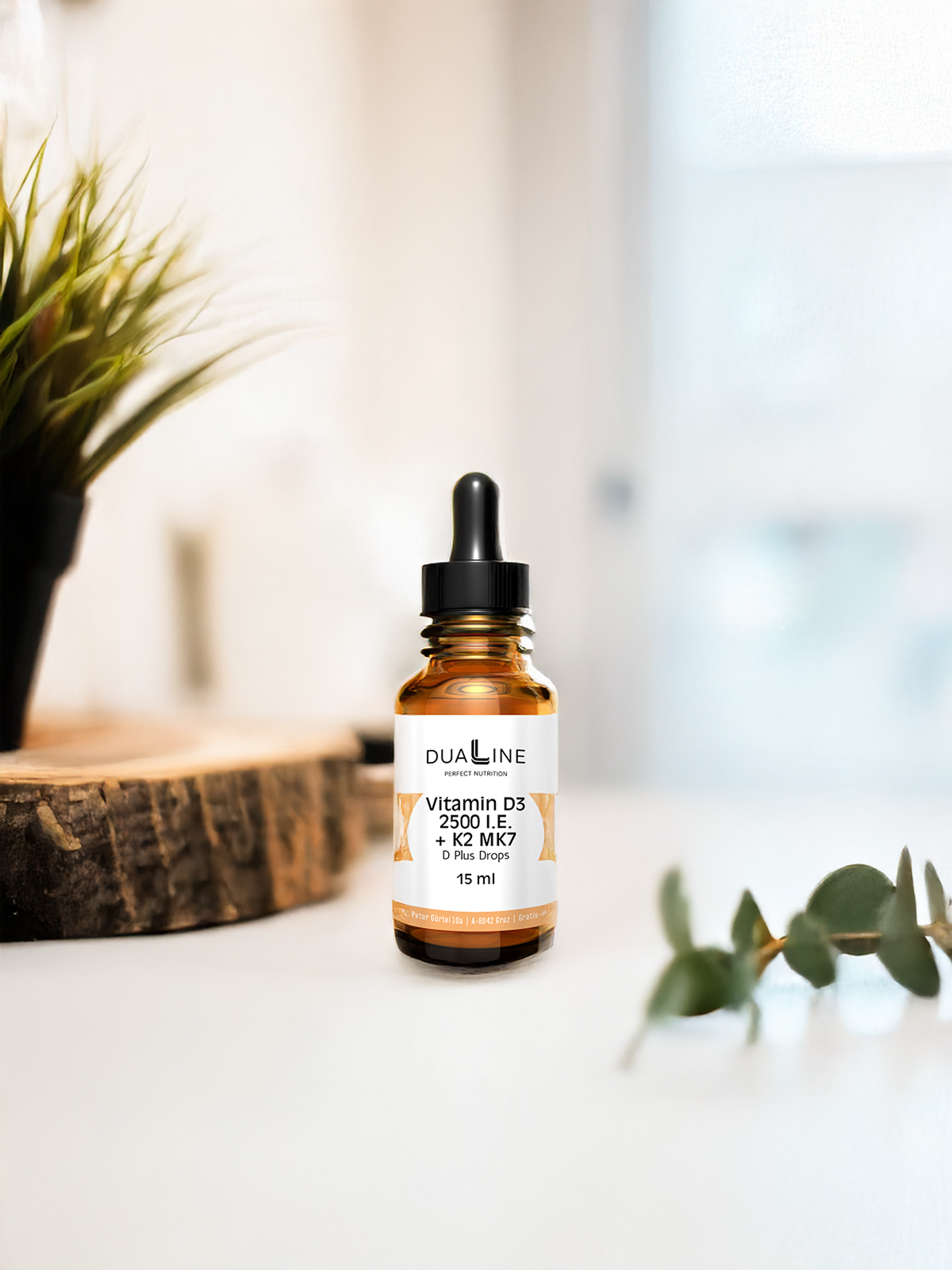 Eine Flasche DUALINE Vitamin D3 2500 I.E. + K2 MK7 - D Plus Drops unterstützt die Funktion deines Immunsystems